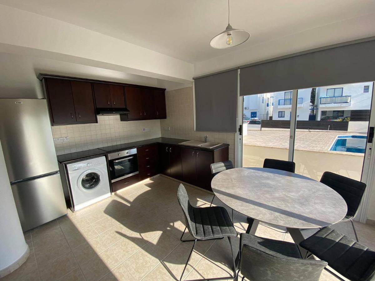 Cosy Apartment In Kato Paphos With Pool Access Exterior foto
